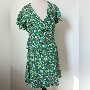 FRANCESCAS Green Floral Short Sleeve Wrap Dress